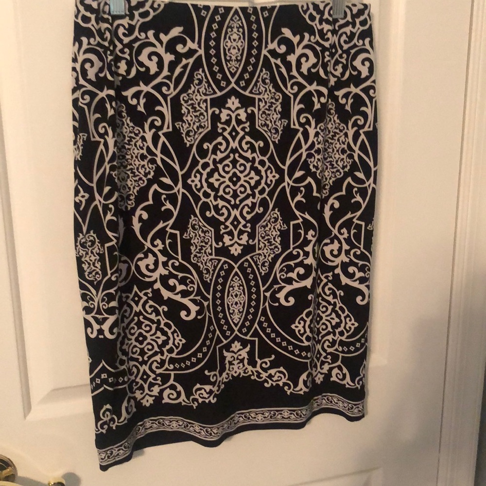 White House Black Market knit skirt